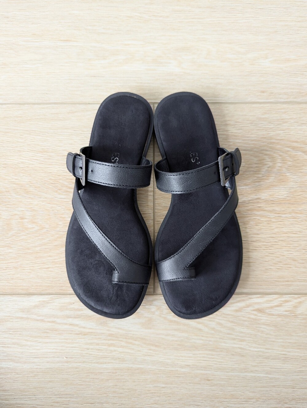 Aerosoles Memory Foam Toe Ring Flat Sandals – Black, Women's 7